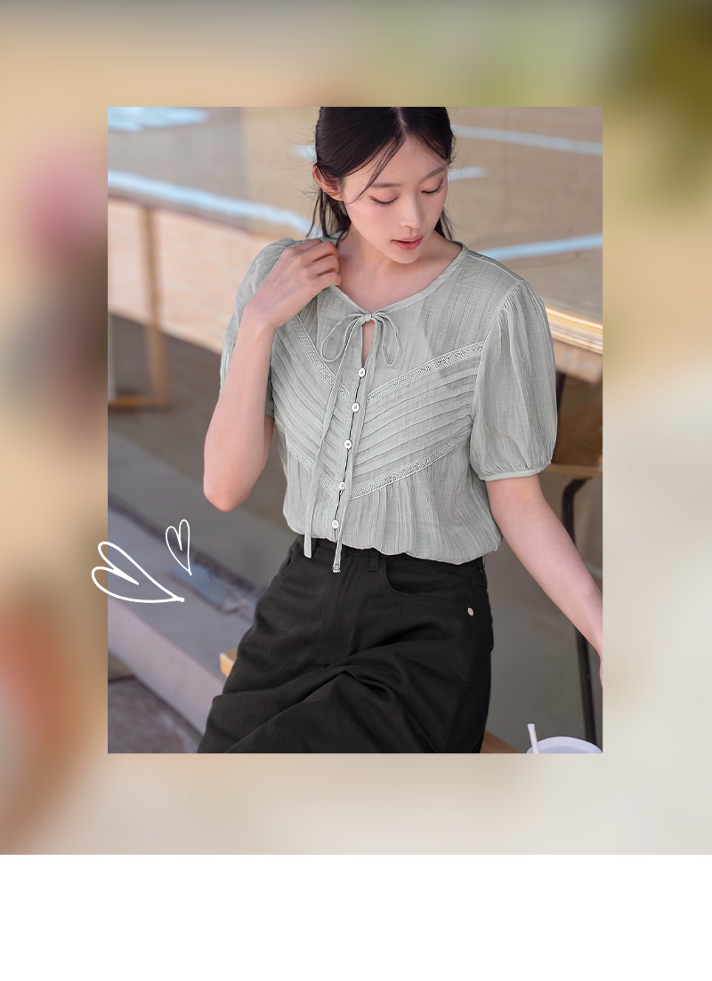 리본 핀턱 레이스 블라우스