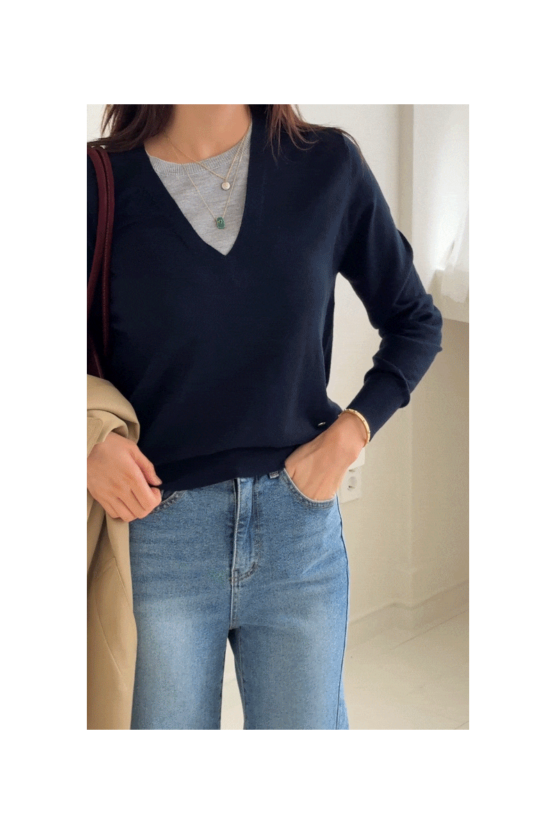 [벨유] 울 투톤 배색 펜던트 니트